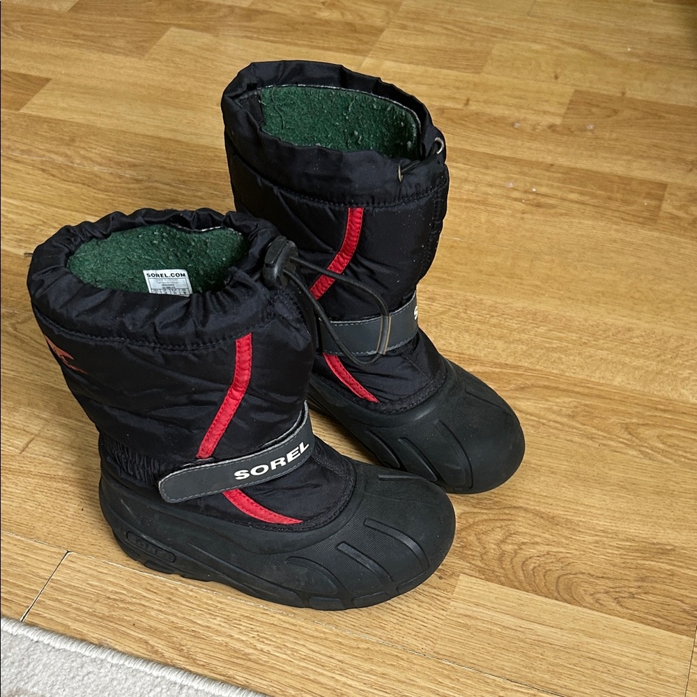 Sorel Black and Red Snow Boots - kids US 13